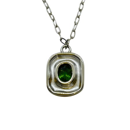 necklace sreel silver square with green stone